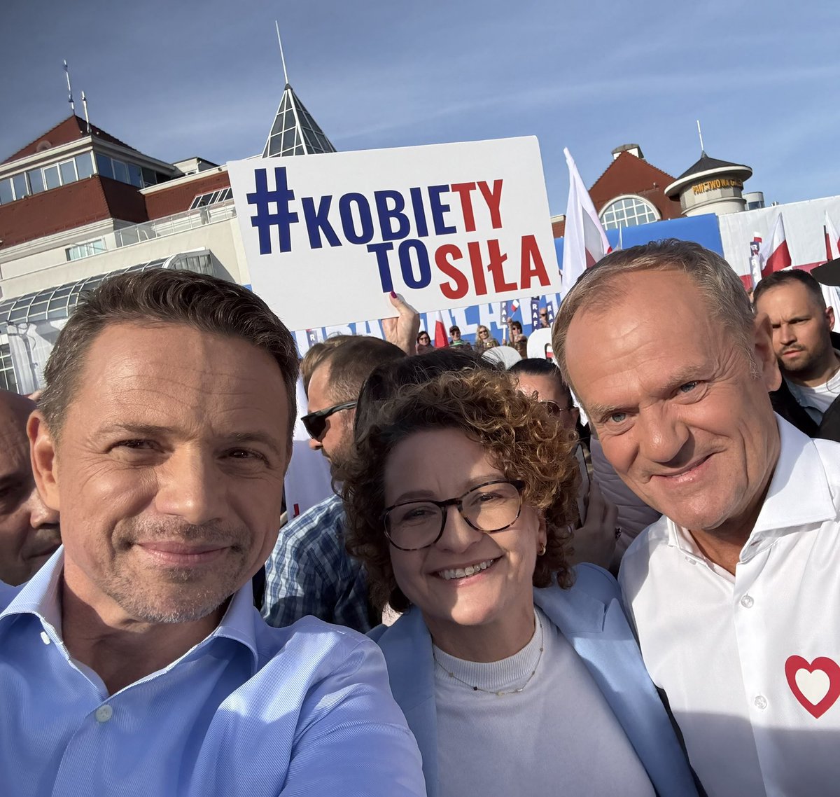 Magdalena Czarzyńska-Jachim (@jachimmagdalena) on Twitter photo Wygra cała Polska ✌️🇵🇱
#Trzaskowski2025
#NaRafała
#WygraCałaPolska
<a href="/trzaskowski_/">Rafał Trzaskowski</a> <a href="/donaldtusk/">Donald Tusk</a> Wygra cała Polska ✌️🇵🇱
#Trzaskowski2025
#NaRafała
#WygraCałaPolska
<a href="/trzaskowski_/">Rafał Trzaskowski</a> <a href="/donaldtusk/">Donald Tusk</a>