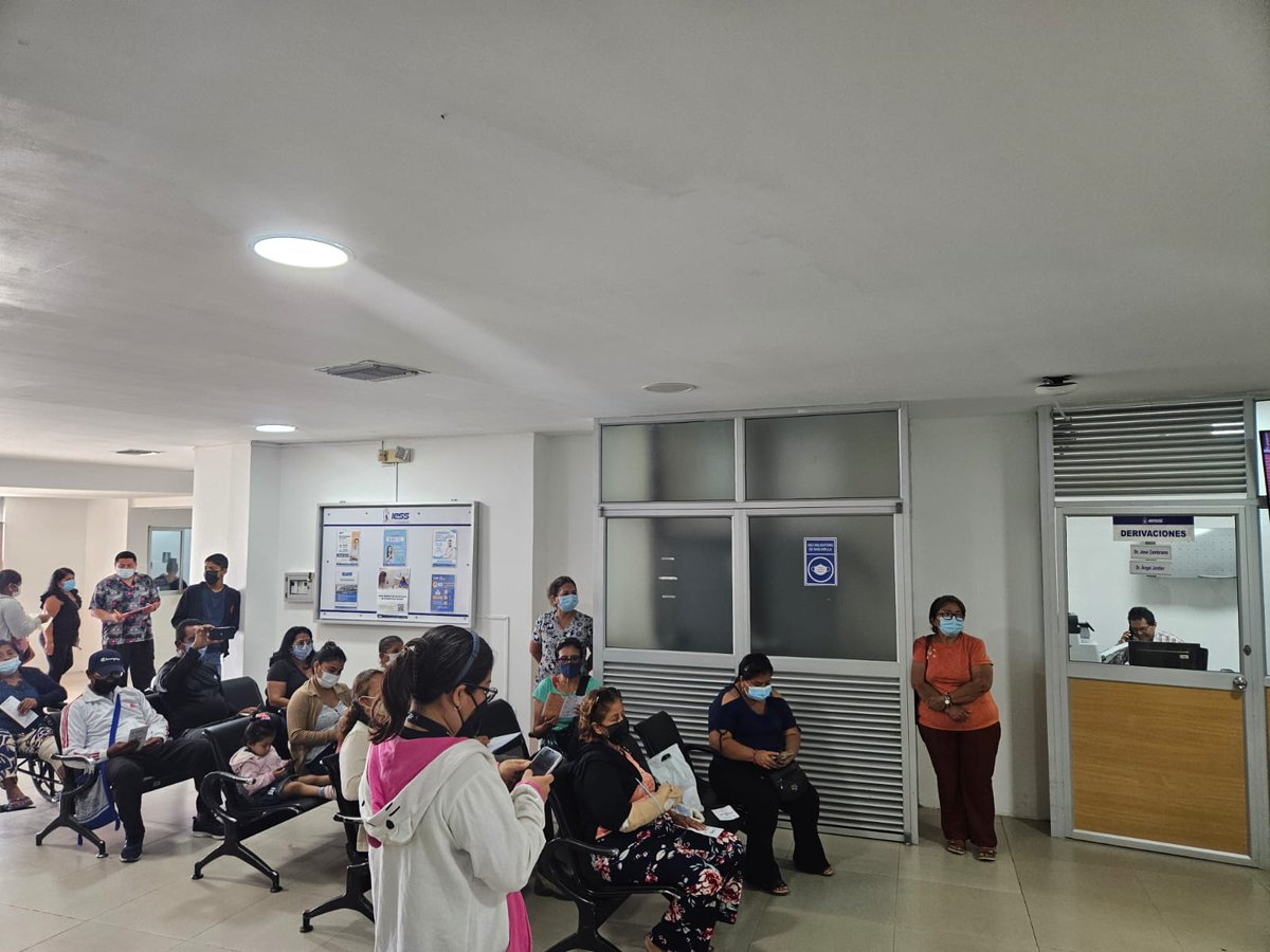 #IESSteInforma | El 🏥 Básico Ancón desarrolló un conversatorio en conmemoración por el Día Mundial sin Tabaco🚭.

📢 Objetivo: 

✅ Fomentar la conciencia a los trabajadores y afiliados sobre los peligros del consumo de tabaco 🚭 para tener un ambiente saludable y libre de humo.