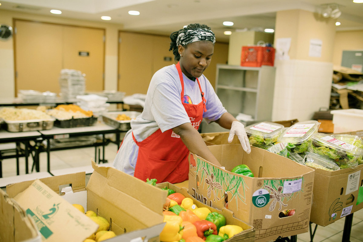 We need your help! There are #volunteer shifts open and we’re counting on friends like YOU. Join us for meal services or in our clothing room. Learn more, sign up, spread the word️: bowery.volunteerhub.com/vv2/?partySize…

#BoweryVolunteer #CommunityImpact #BoweryMission #NYC