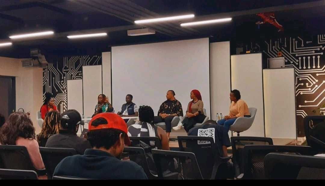 Cheriz_wilfred's tweet photo. Attended the #nAIrobiBizTechMixer by @JobzyInc &amp; @lemolite_tech  engaging convos on how #AI is shaping the future of #Blockchain in #Kenya 🇰🇪.
Asked the panel about #blockchain's future &amp; loved @kagondu_yvonne’s insights on AI enabling decentralization! 🔥
#Web3 #TechForGood https://t.co/gcgy0WiRjM