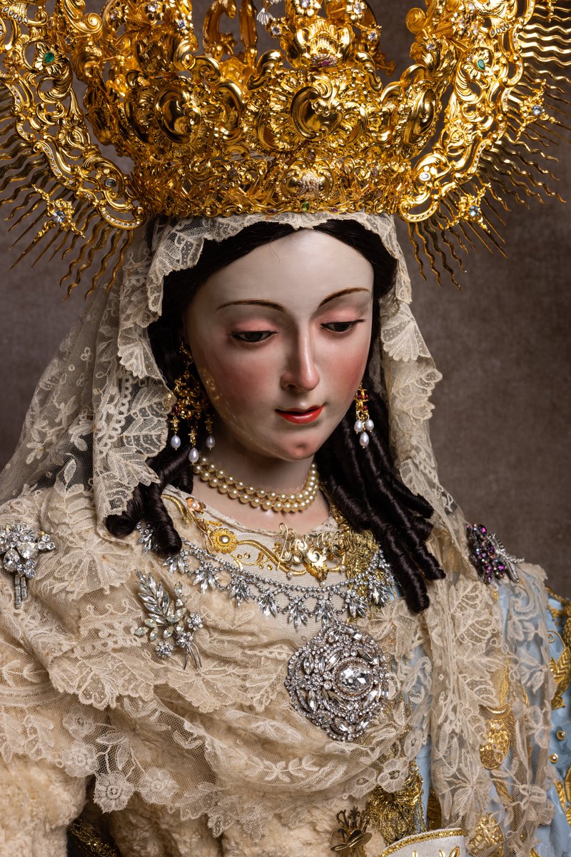 "Pastora, te adoro.
Pastora, te llamo.
Pastora, te imploro.
Pastora, te amo.
Pastora triunfante,
Hija de Dios Padre,
sed, Pastora amante,
siempre nuestra Madre"

Es sábado, DÍA DE LA VIRGEN 💐👒