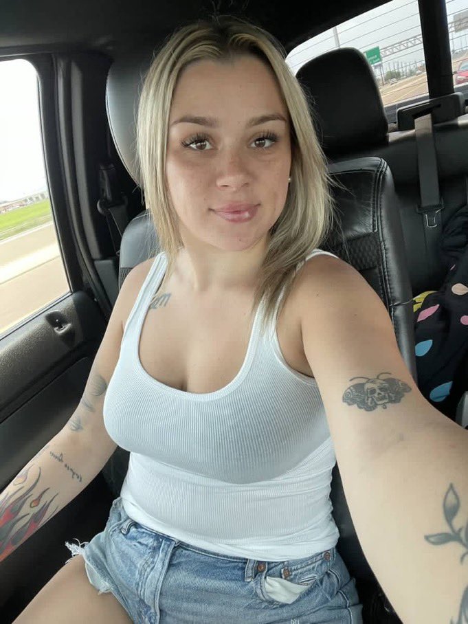 AliceTunne60646's tweet photo. Look like a girl, act like a lady, think like a man and roll like a boss.
It’s your girl Alice ..hope y’all your weekend https://t.co/96T2joPZt8