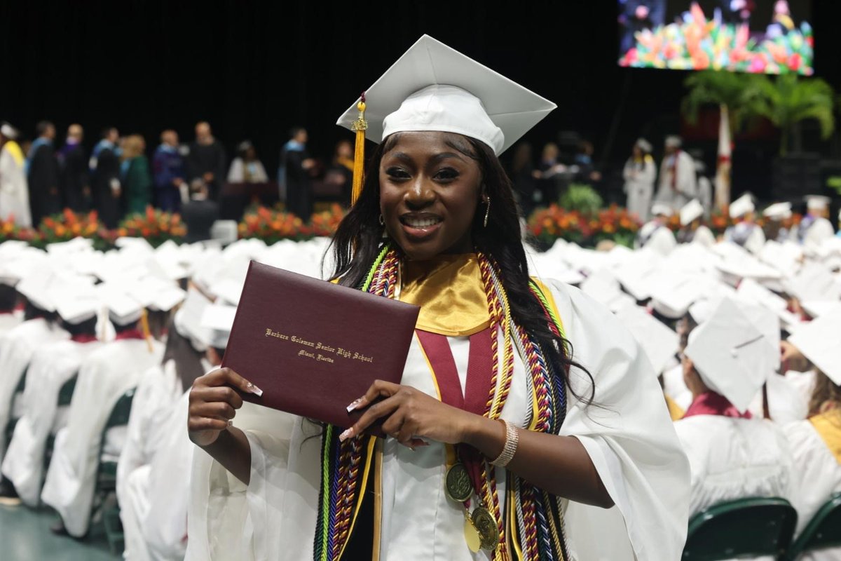 Jose L. Dotres, Ed.D. (@suptdotres) on Twitter photo Heartfelt congratulations to the dedicated senior #Classof2025 from <a href="/Goleman_Gators/">Barbara Goleman Senior High</a>! I am proud of your hard work and achievements. Wishing you all the best, Gators, as you step into your next chapter. #MDCPSGrad #Alumni305 #YourBestChoiceMDCPS Heartfelt congratulations to the dedicated senior #Classof2025 from <a href="/Goleman_Gators/">Barbara Goleman Senior High</a>! I am proud of your hard work and achievements. Wishing you all the best, Gators, as you step into your next chapter. #MDCPSGrad #Alumni305 #YourBestChoiceMDCPS