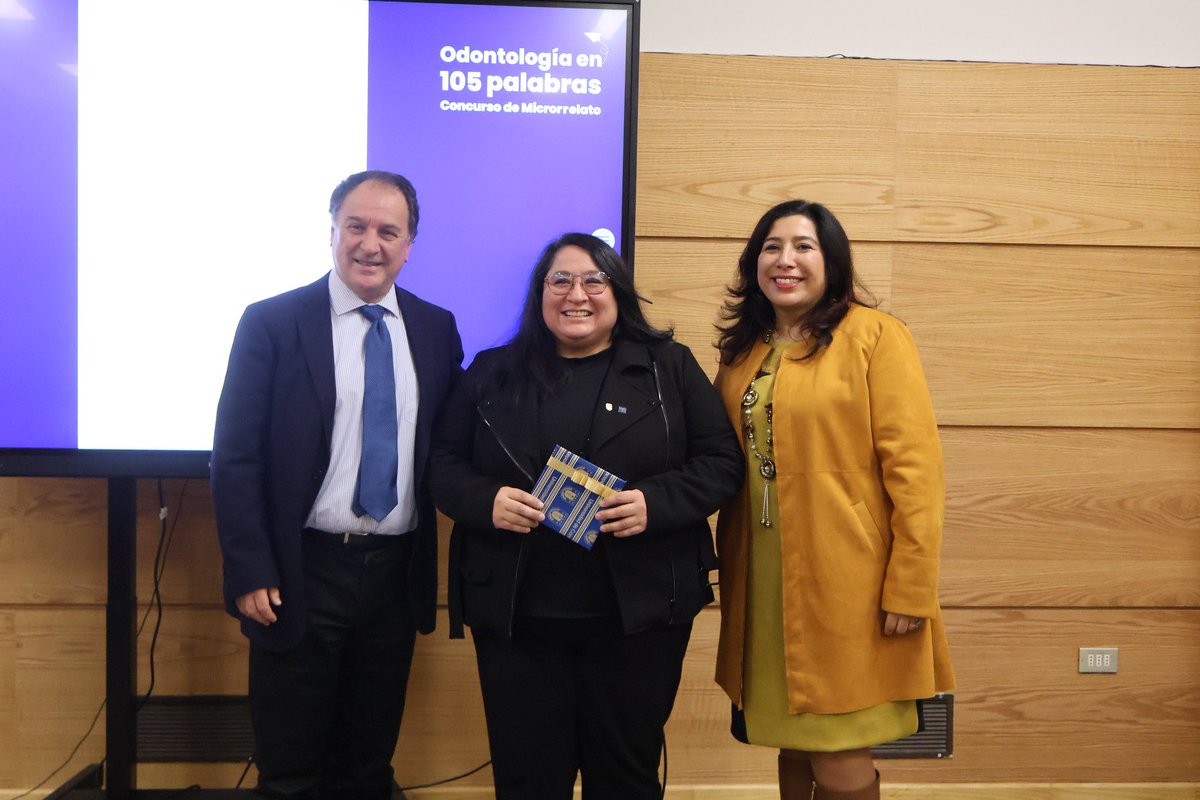 #Noticias. Facultad de Odontología y Bibliotecas UdeC entregan libro de microrrelatos: “Odontología en 105 palabras” a sus respectivos autores y autoras📖. Iniciativa que celebra la creatividad y encuentro entre literatura y salud🦷✍️.
bibliotecas.udec.cl/facultad-de-od…