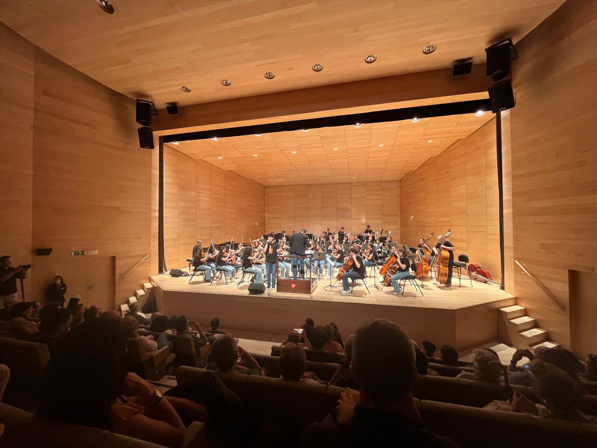 Felicidades por los 30 años de escuela y los 20 años del programa cultural “Mayo 🎶 Musical” de Piccolo y saxo.

Gran concierto 🎵 
… trabajo, cercanía, profesionalidad, inclusión, variedad, ilusión, repertorio ❤️, …