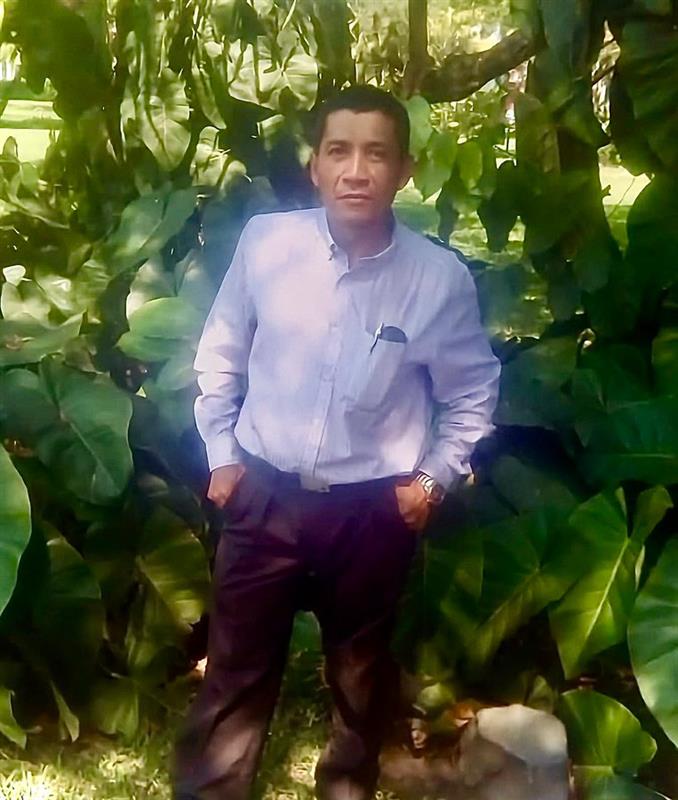 🚨🇸🇻 #ElSalvador: Hoy, un juzgado ordenó la detención por seis meses contra José Ángel Pérez y Alejandro Henríquez. ¿Su “delito”? Participar en una protesta pacífica para defender derechos humanos.