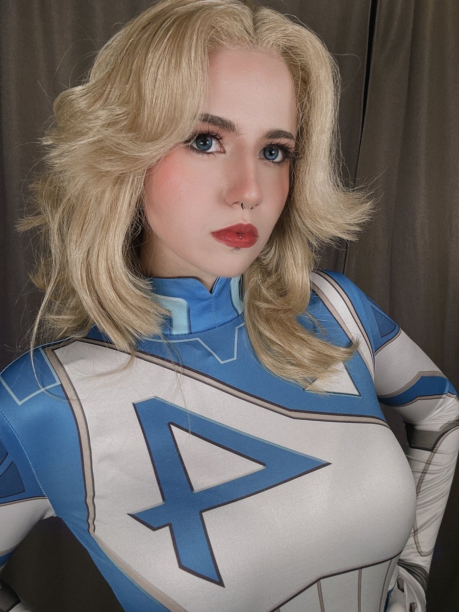 Want to see something #fantastic ? 
#susanstorm #cosplay #marvelrivals