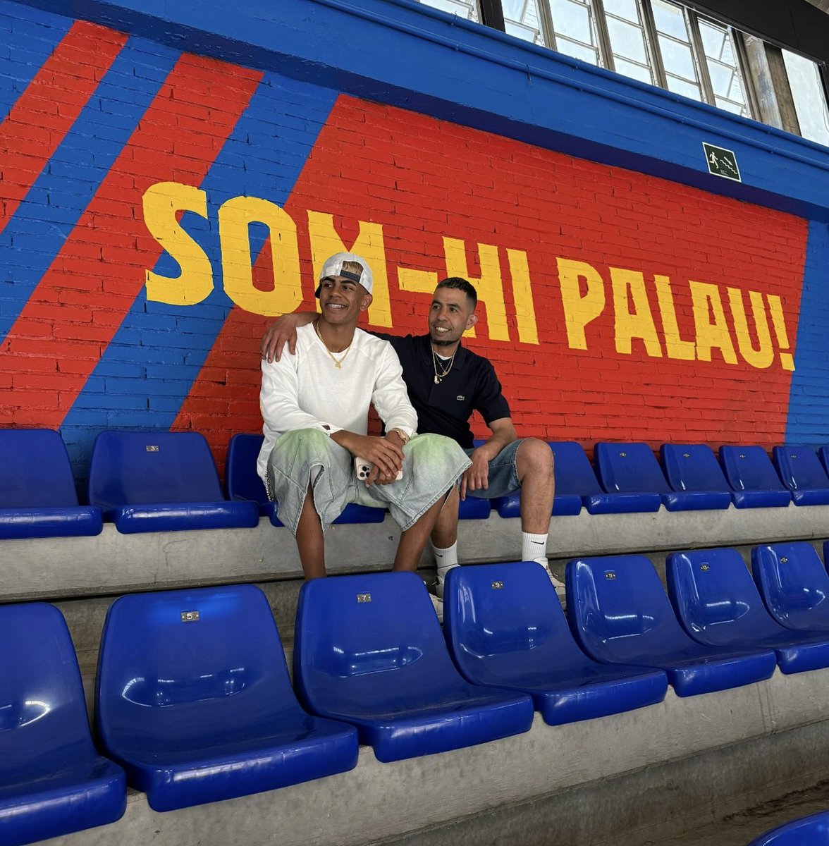 Barça Universal (@barcauniversal) on Twitter photo Before signing his renewal, Lamine Yamal told his parents: "When we had nothing, we were happy despite the difficulties. Now our lives will change, but we can't forget that we have always been happy. We can't stop being happy."
— <a href="/lluiscarrasco/">LLUíS CARRASCO</a> Before signing his renewal, Lamine Yamal told his parents: "When we had nothing, we were happy despite the difficulties. Now our lives will change, but we can't forget that we have always been happy. We can't stop being happy."
— <a href="/lluiscarrasco/">LLUíS CARRASCO</a>