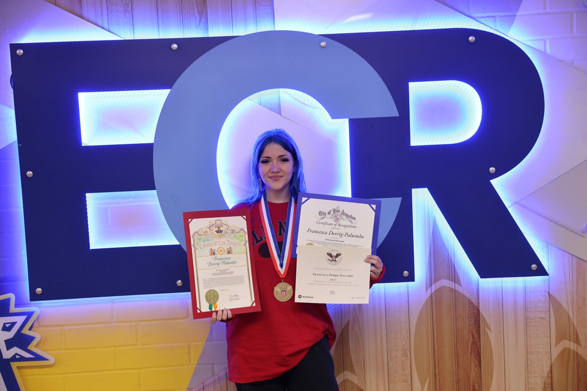 Student Spotlight: Francesca Derrig-Palumbo 🌟

We’re proud to recognize Francesca for her outstanding dedication to service! She earned the Gold Level President’s Volunteer Service Award for completing 250 hours of community charitable work — and has contributed over 1,000 total