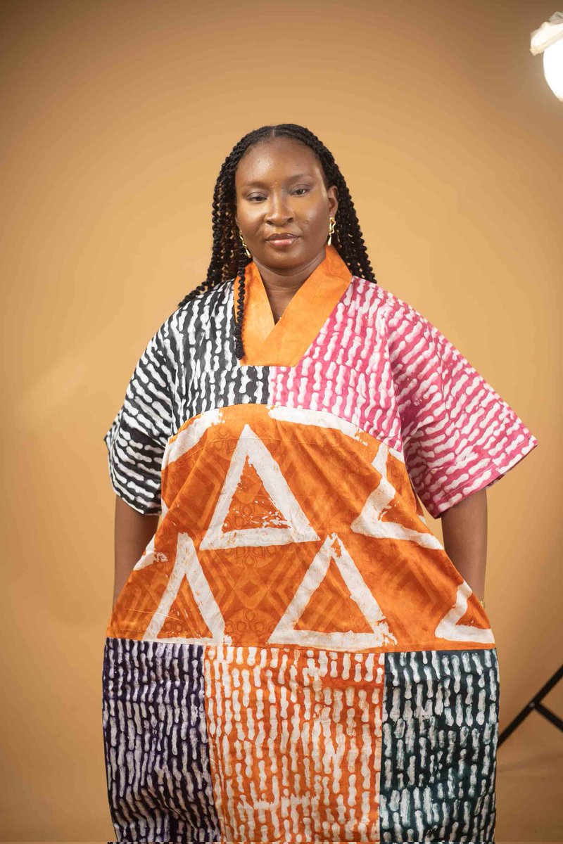 nouveaubymra's tweet photo. Night Market Discount 🎉 

Stunner Adire Boubou is sold for N35,000. Buy for N30,000

#NightmarketwithDammyB 
#BidAndWin
#Pagesbydamicommerce 
#LiveAuction
#PagesbyDamiAuction
#AuctionNightMarket" https://t.co/ZqPTZAVOaJ