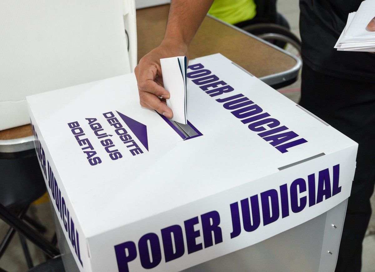 W Radio México (@wradiomexico) on Twitter photo #AlAire en <a href="/asilascosasWPM/">Así Las Cosas PM</a> | <a href="/C_Humphrey_J/">Carla Humphrey</a>, consejera del INE
📌 ¿Votar o no votar?, esa es la cuestión
Con <a href="/EnriqueEnVivo/">Enrique Hernández Alcázar</a>
🎧 wradio.com.mx #AlAire en <a href="/asilascosasWPM/">Así Las Cosas PM</a> | <a href="/C_Humphrey_J/">Carla Humphrey</a>, consejera del INE
📌 ¿Votar o no votar?, esa es la cuestión
Con <a href="/EnriqueEnVivo/">Enrique Hernández Alcázar</a>
🎧 wradio.com.mx