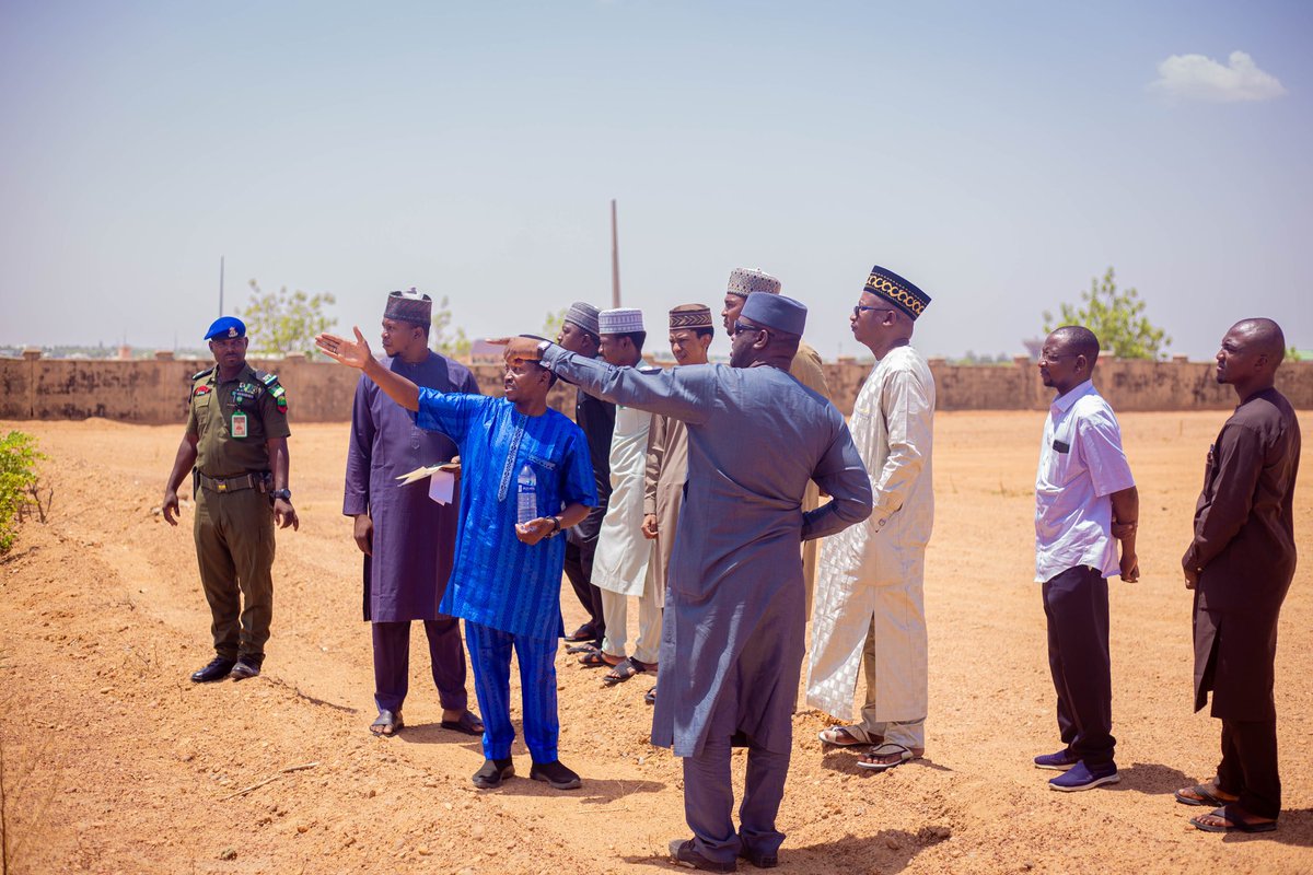 The HC Lands <a href="/FaisalKaita/">Faisal Umar Kaita</a> &amp; the Economic Adviser to <a href="/KatsinaStateNg/">Katsina State Government</a> <a href="/KTP92/">Khalil Nur Khalil</a> have handed over land to Safe Space Energy Ltd for a CNG Service Station &amp; Workshop, driving clean #energy, #jobs &amp; #empowerment in line with H.E <a href="/dikko_radda/">Dikko Umaru Radda, Ph.D. CON.</a> ‘s vision for a #greener sustainable Katsina.