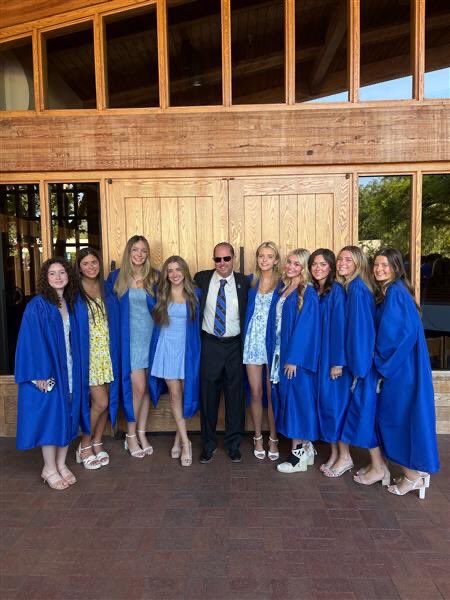 MUNSM's tweet image. Congratulations class of 2025! MUN is family #MUNisFAM