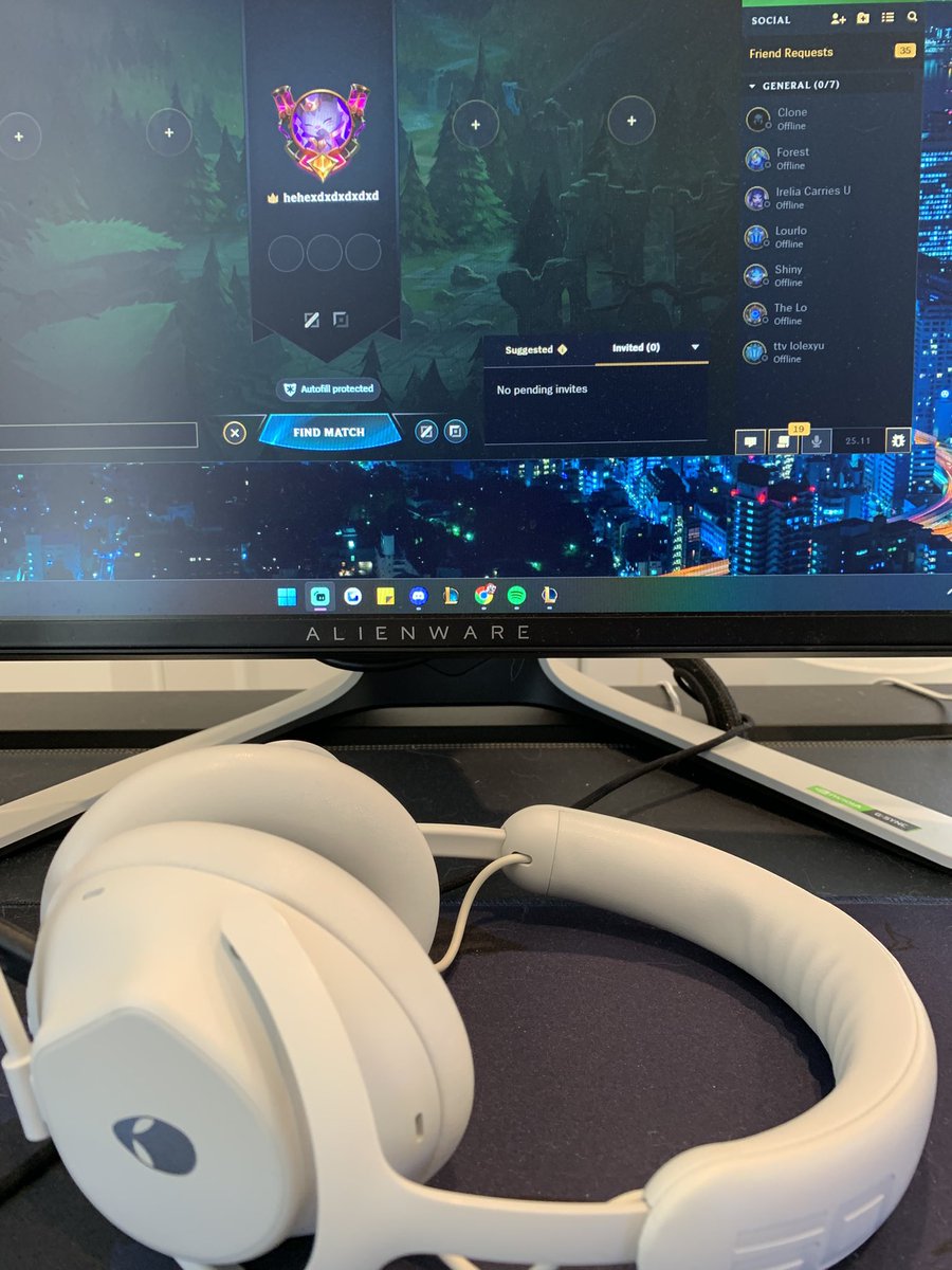 TODAY’S STREAM IS SPONSORED BY <a href="/Alienware/">ALIENWARE</a> !! Love their monitors and headset 👽
