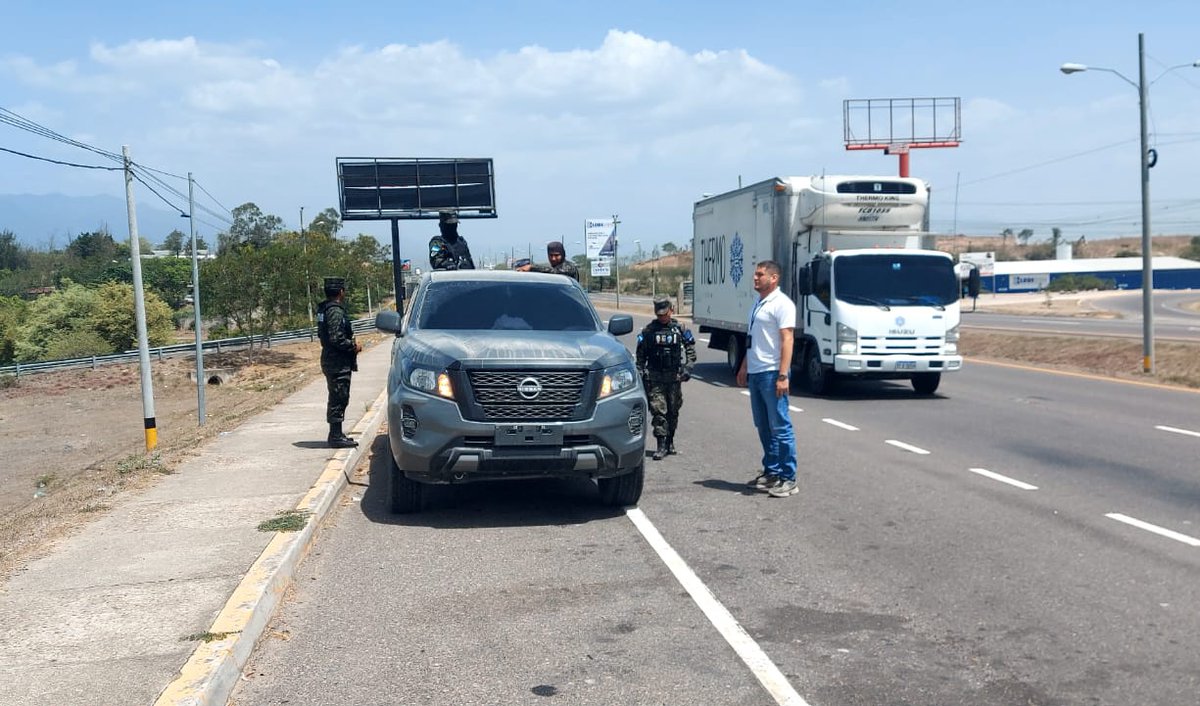 #OperaciónNacionalV En Comayagua la Fiscalía Especial del Medio Ambiente, realizó operativo de protección ambiental, en coordinación con personal militar en aldeas de Comayagua, y carretera CA-5 con el objetivo de contrarrestar los delitos ambientales