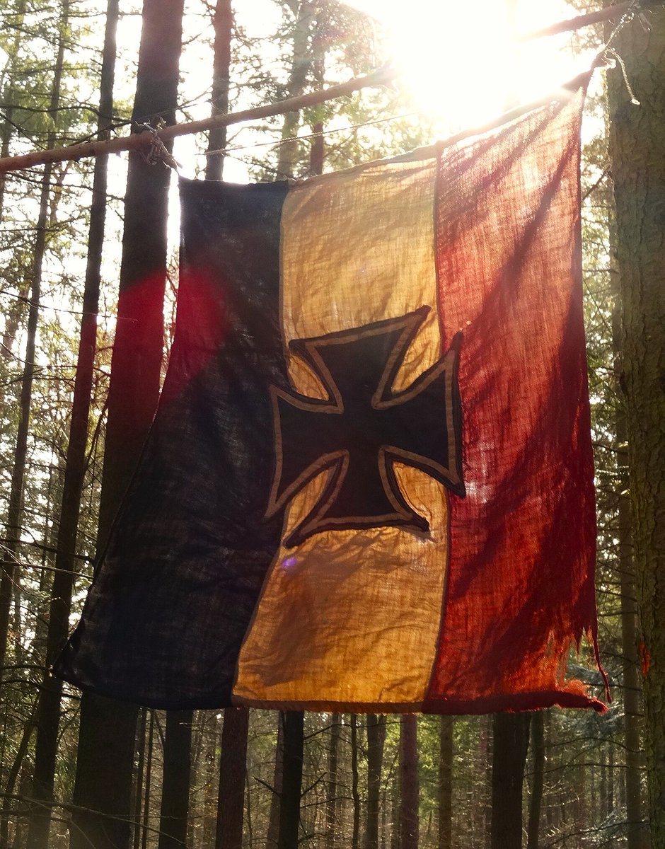 Gute Nacht !  𖤓

Und ihr habt doch gesiegt.