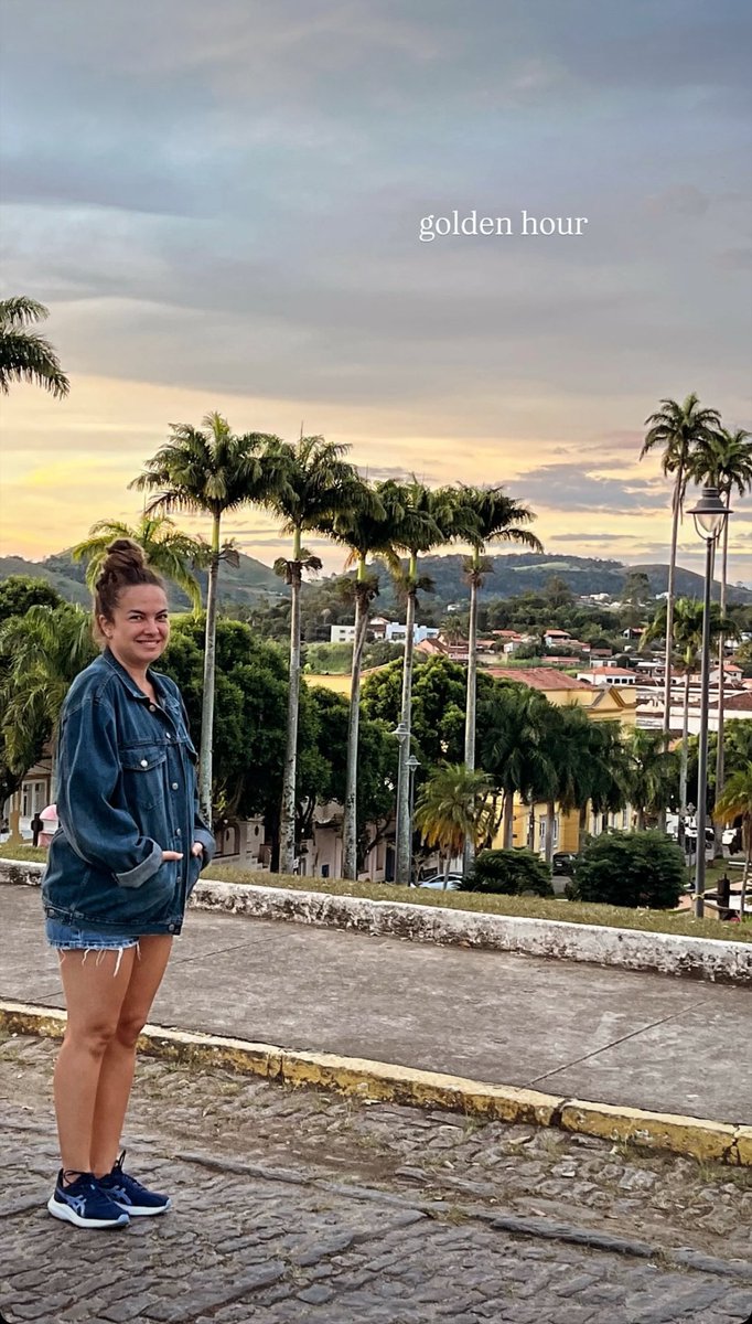 ProjetoLua's tweet image. Lua via seu Instagram stories! 📲