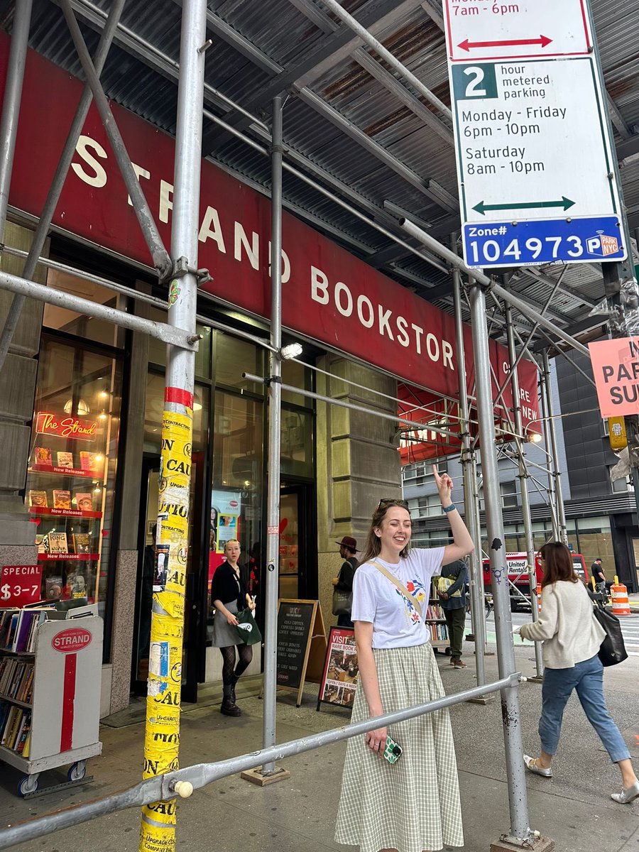 I may be on my honeymoon but that hasn’t stopped me from doing my usual ‘busman’s holiday’ antics, visiting some iconic bookstores in Manhattan and Brooklyn 😍 more to come I hope! 📚 #choosebookshops