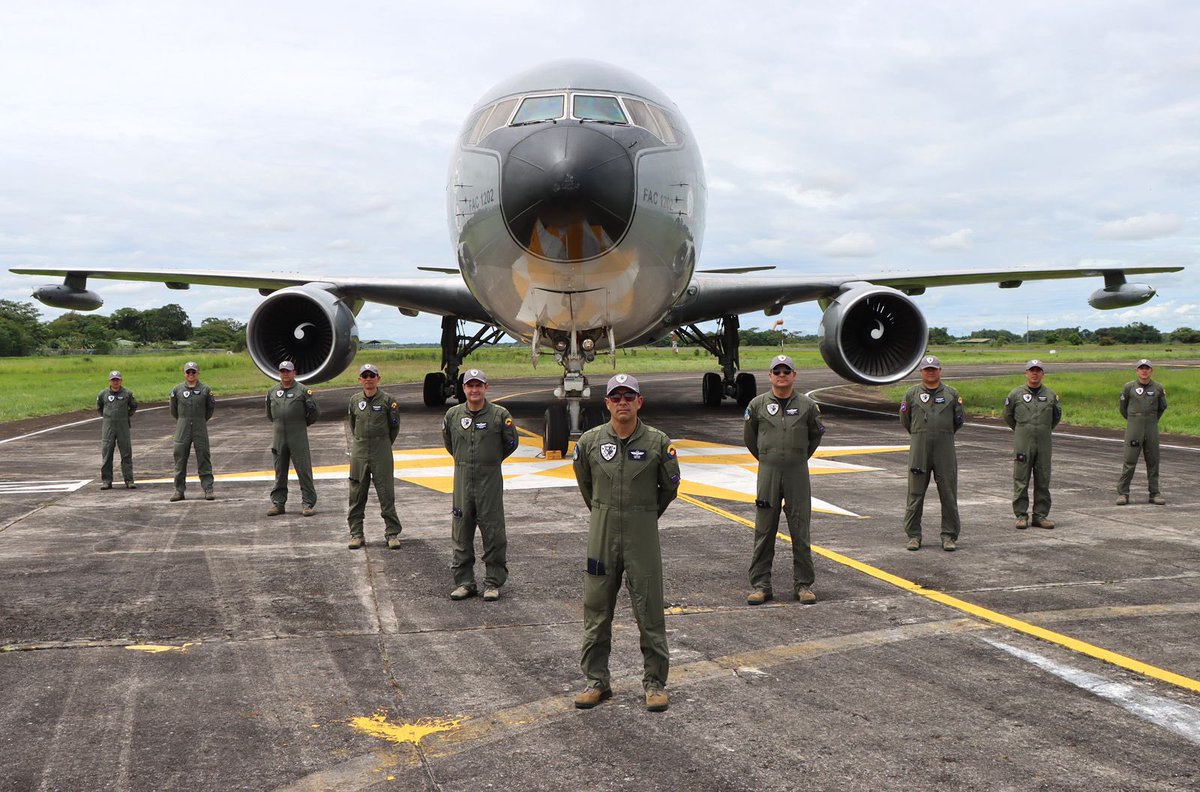El ejercicio Live Fire 25-1 se desarrolló bajo una rigurosa planificación, donde se entrenaron técnicas, tácticas y procedimientos claves para el cumplimiento de la misión de su #FuerzaAeroespacial🇨🇴

▶️ bit.ly/3HkaqJ9

#AdAstra🚀