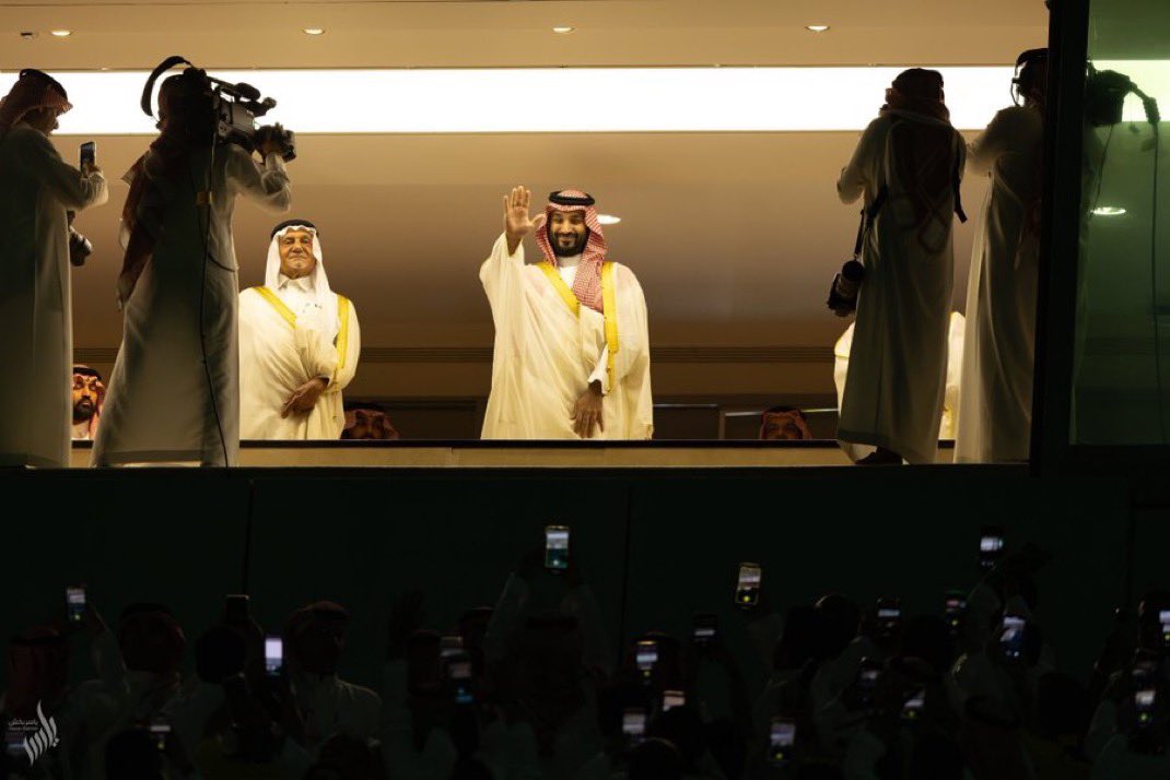 okli_'s tweet photo. عليك الله وأكبر يامحمد كلها تزهاك
لحالك ياولد سلمان جتك الناس مطواعه 💚💚 https://t.co/6TGmiImuRl