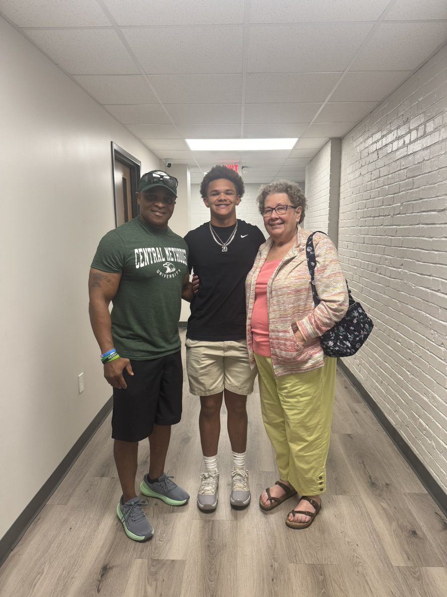 Cayden (@caydenmahaney20) on Twitter photo I had a great visit at @cmueaglesfb the campus feels like home. Thank you @thegodfather_o and @allendiesalmanj for talking with me and laying out the expectations. I am eager to have more conversation.
<a href="/rcmahaney/">Ricky Mahaney</a> I had a great visit at @cmueaglesfb the campus feels like home. Thank you @thegodfather_o and @allendiesalmanj for talking with me and laying out the expectations. I am eager to have more conversation.
<a href="/rcmahaney/">Ricky Mahaney</a>
