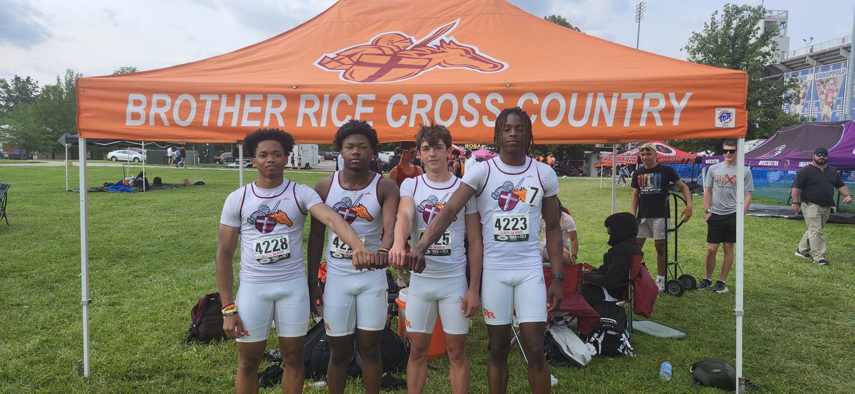 🛡⚔️4×2 team of Emeir White, Donovan Brown, Dan Speski, &amp; KJ Morris break their own school record by .9 to place 11th and just miss making finals by .12. Great race. 
#BRTF #BeReadyToFly #CrusaderStrong