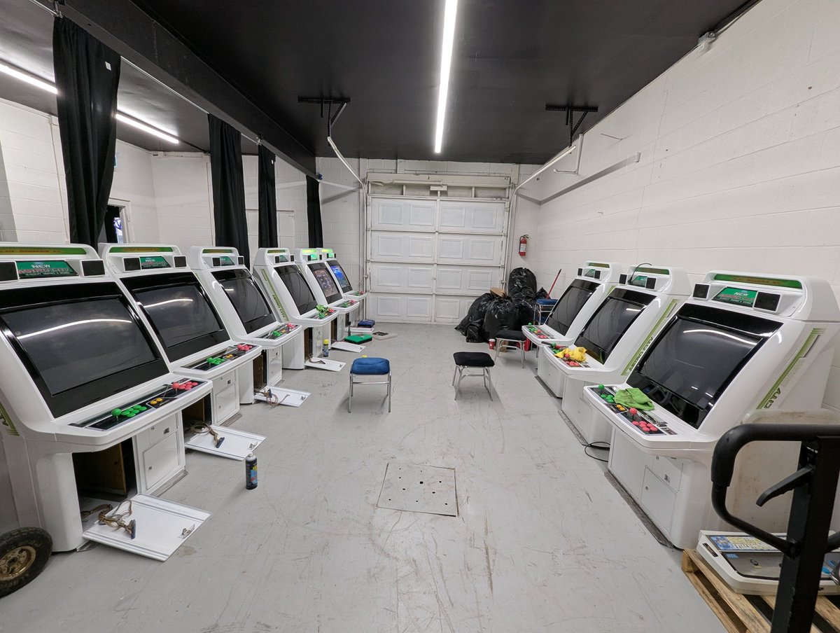 The retro love in LFGC is STRONG!

We now have New Astro City cabinets, gonna be a busy summer setting these up!