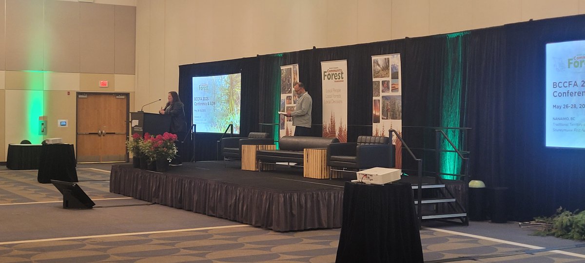 COFI_INFO's tweet image. At the BC Community Forest Association Conference, COFI President & CEO Kim Haakstad joined the opening reception to help kick off important conversations about the role of community forests in the future of BC’s forestry industries.
Community Forests, like COFI members, need a…