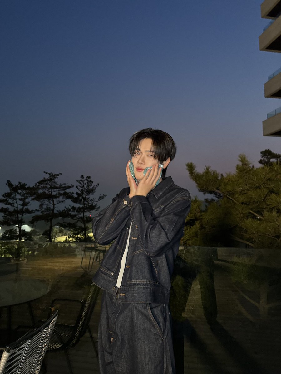 JYJ. tweet media