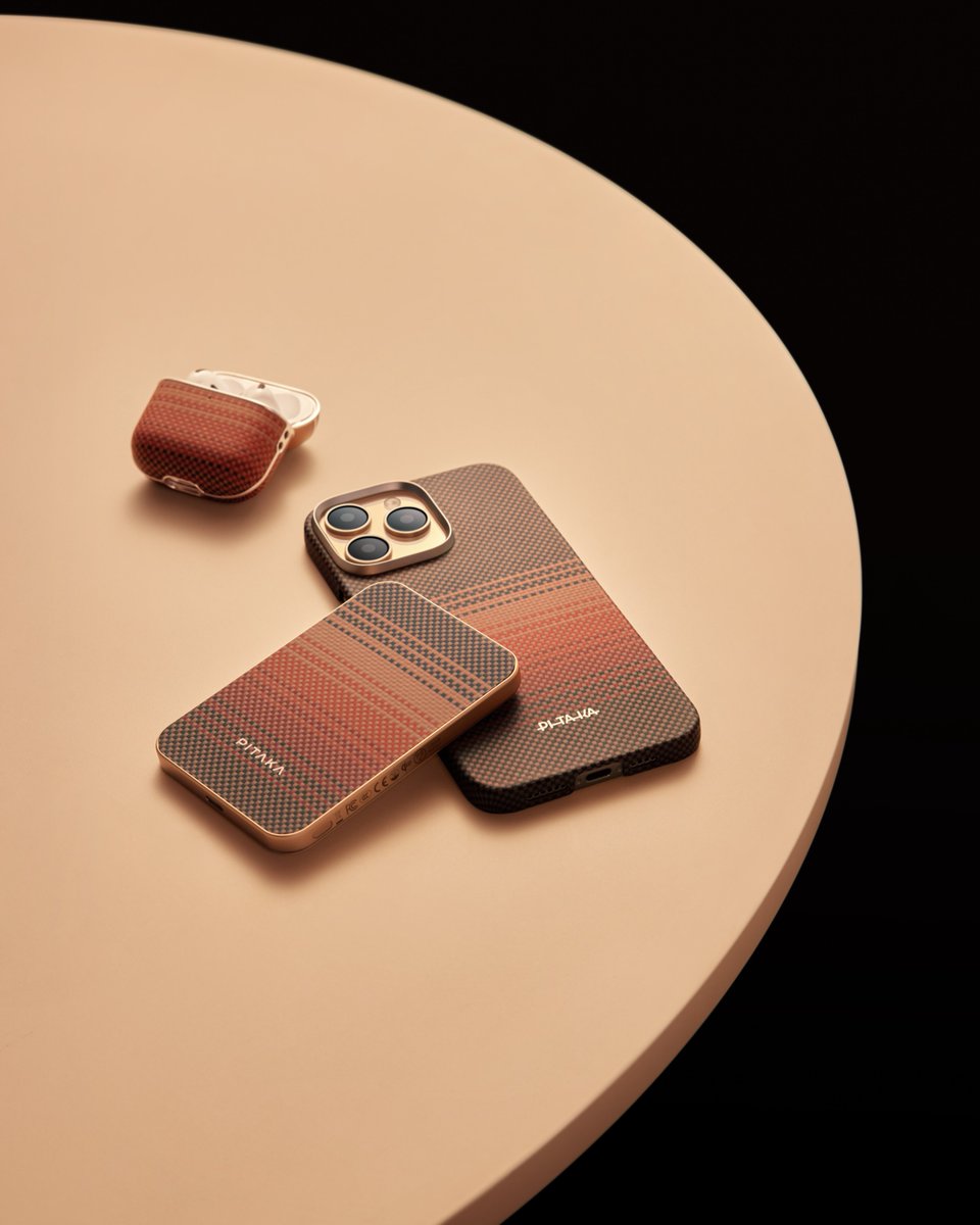 PitakaGallery's tweet image. PITAKA Sunset Collection, your productive office assistant.
PITAKA Sunset case & power bank, find it in bio!
PITAKA magnetic wallet, coming soon
#PITAKA #magnetic #slimphonecase #phoneaccessories#