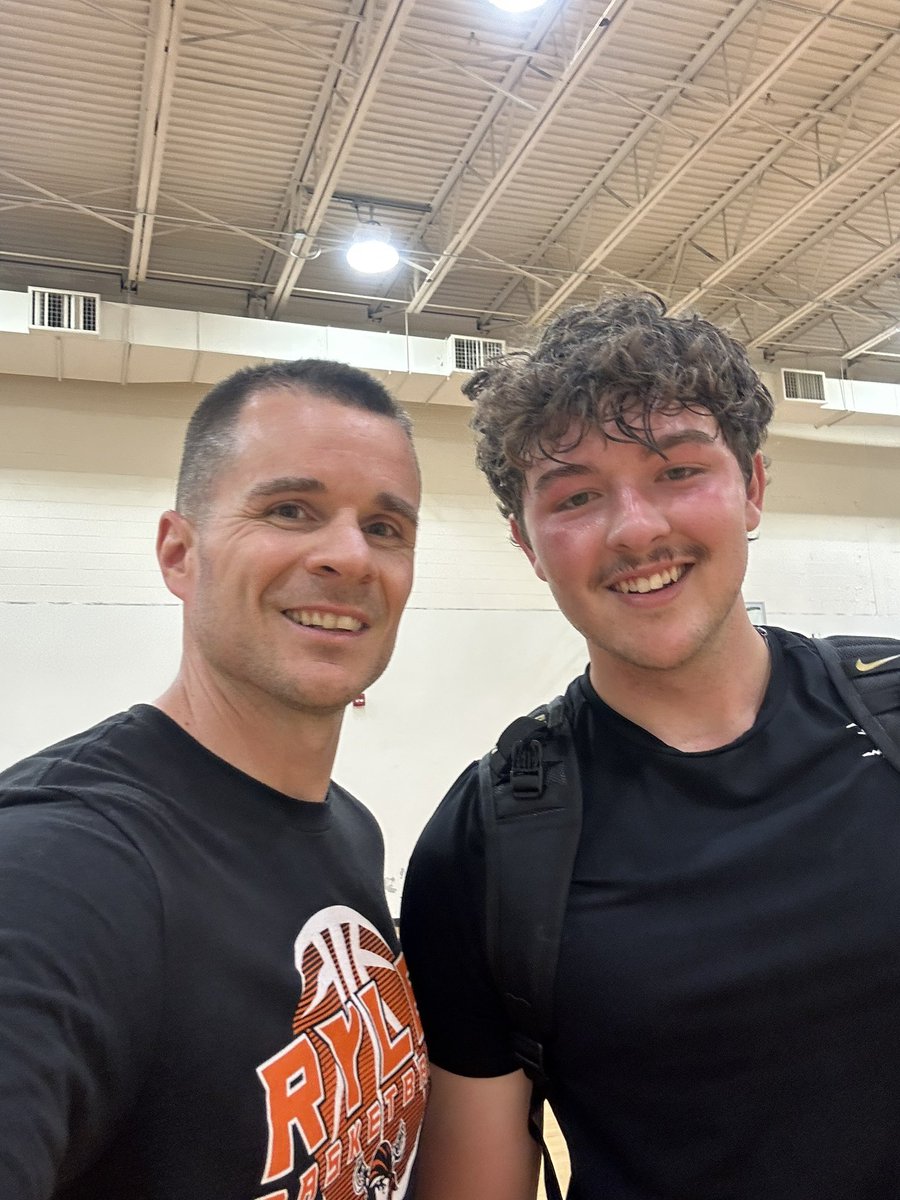 LOVE when these guys come back to play! No place like home. 
TRW ❤️🏴‍☠️🏀💪