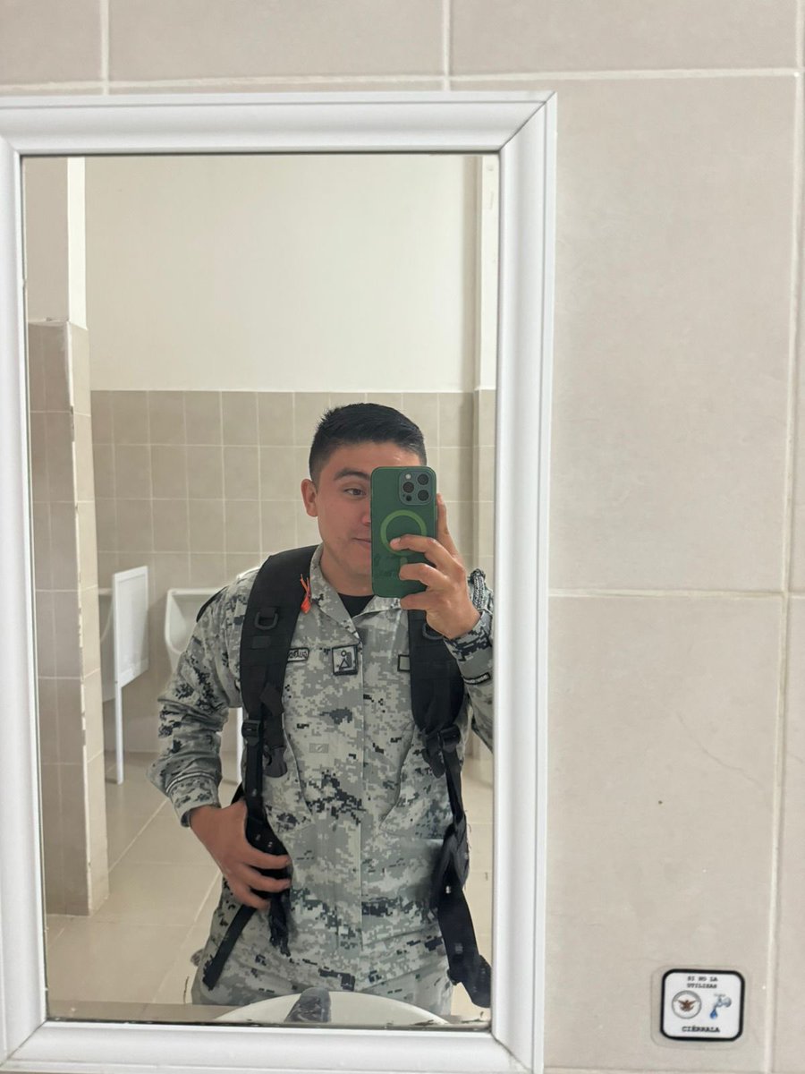 LacesEdwin's tweet photo. Nuevos rumbos😮‍💨⚓️🥵 https://t.co/F9rHkYznsI