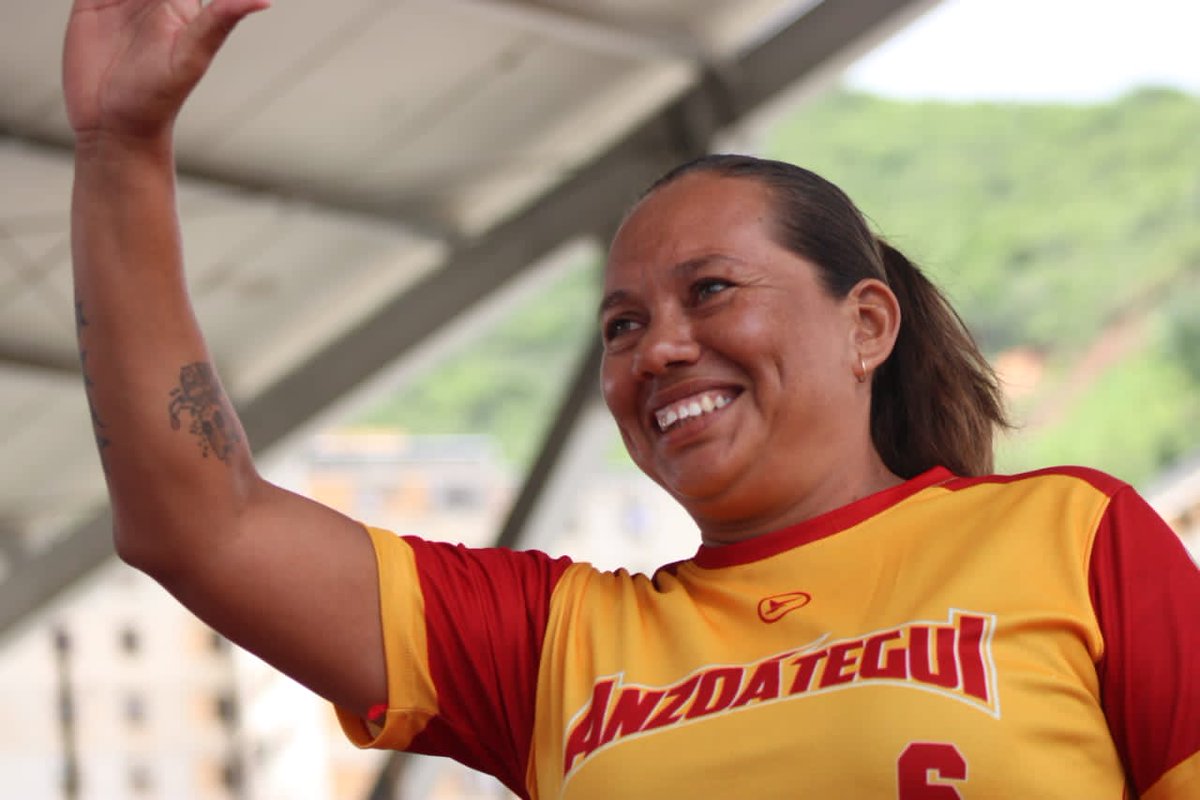 #NacionalAdultosB5 🤚🏻⚾

En imágenes 📸 la selección de #Anzoategui 🆚 #Aragua en el IV Campeonato Nacional de #Beisbol5 Adultos 

📍Caracas, Distrito Capital
🏟️ La Vega Stadium
💻 fevebeisbol.org

#NacionalesFEVEBEISBOL #LVB5
#BEISBOL5 #Baseball5

@baseball5