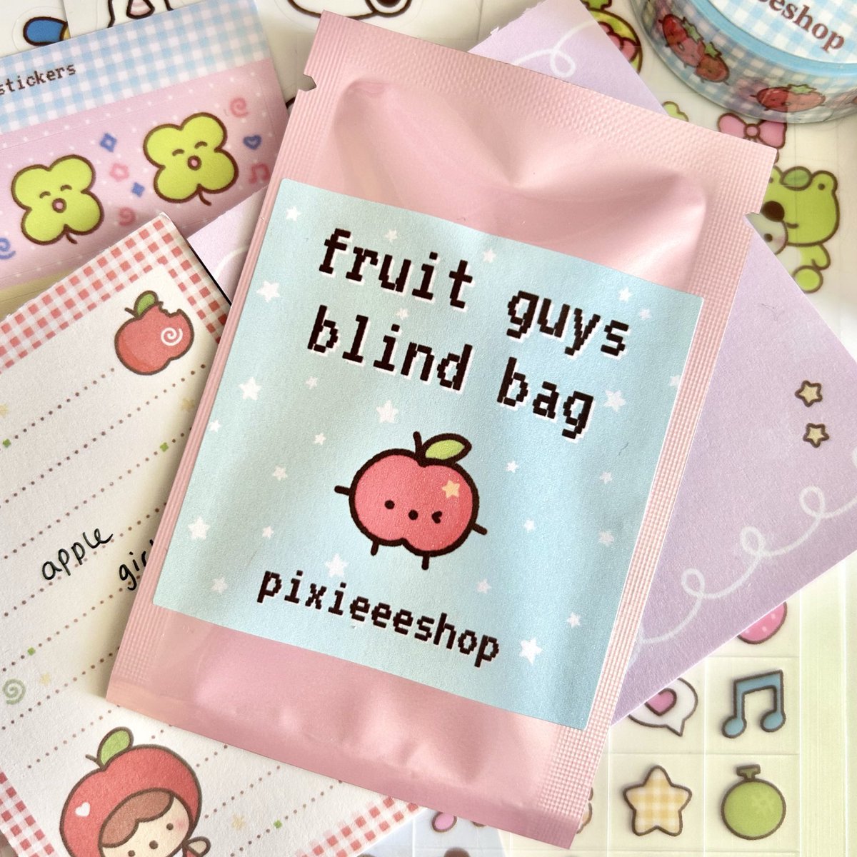 pixieeeshop's tweet image. my first blind bag 🍎