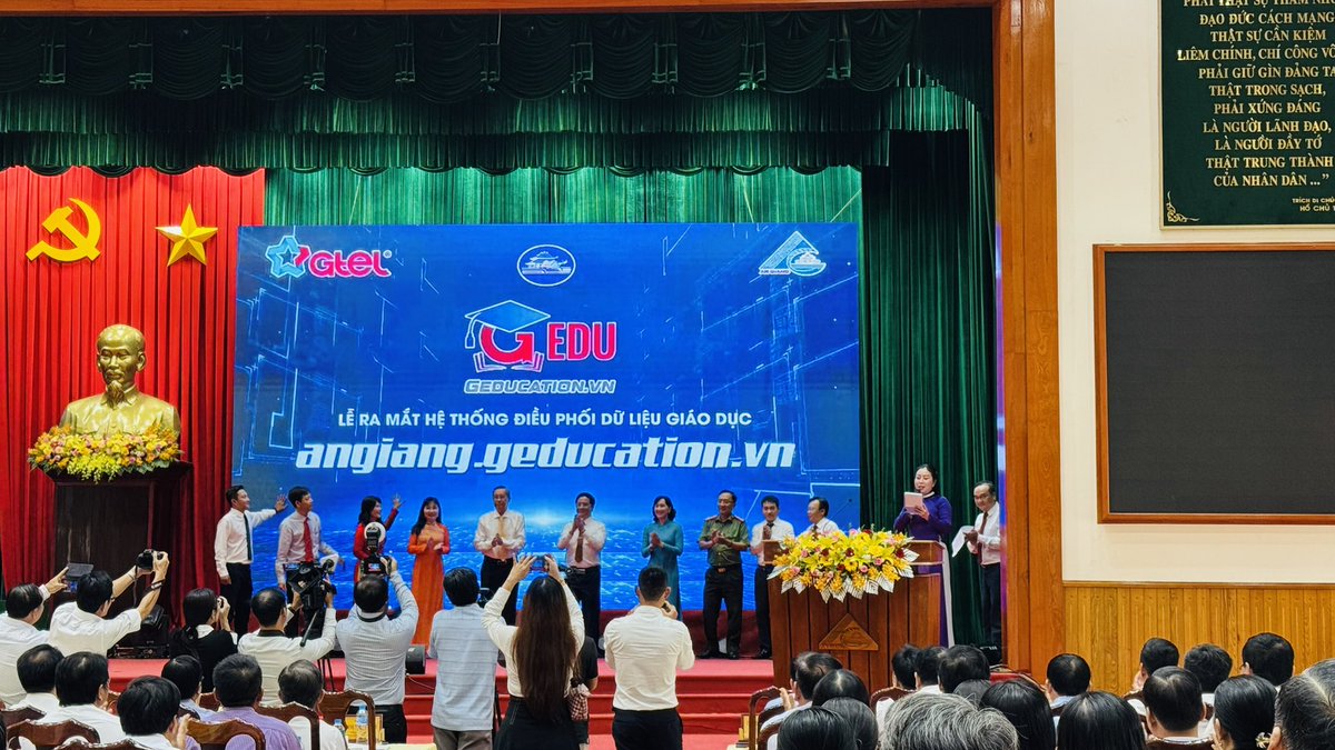 namblockchain's tweet photo. Launching ceremony of An Giang province education and training data axis https://t.co/J0F6DW5YIY