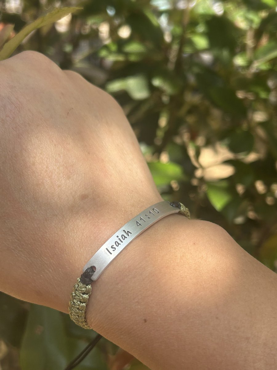 CarolineGe86792's tweet photo. Surfer Bracelet Set for Men and Women, Personalized Graduation Gift, Handmade Boho Summer Festival Jewelry - Mens Womens Waterproof Bracelet

https://t.co/0l79Fpcd9w

#momgift #mengift #dadgift #personlizedgift #birthdaygift #anniversarygift #Surferbracelet #Graduationgift https://t.co/buXB5EaUkP