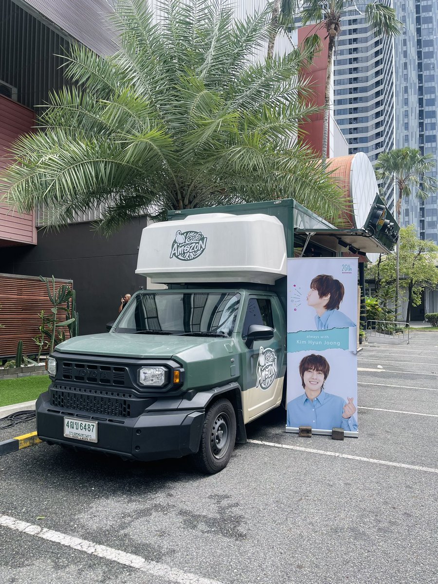 KimImmAme's tweet photo. Let’s take your shots!

#2025KimHyunJoongWorldTourFilamentinBangkok
#คิมฮยอนจุง
#김현중
#KimHyunJoong
#キムヒョンジュン 
#金賢重
#Henecia https://t.co/V59uMXShdN
