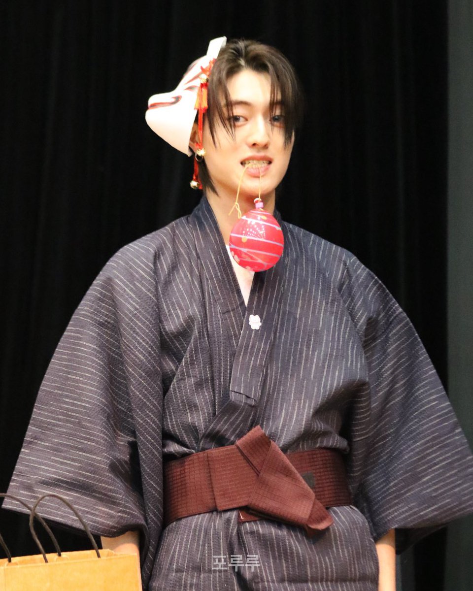 Good morning, Teume.