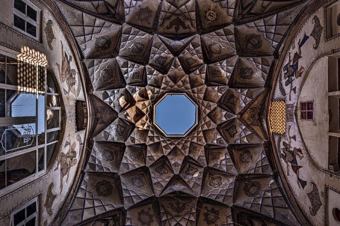 IranianArts's tweet image. آسمانه‌ی کاروانسرای بخشی، کاشان

عکس از صادق میری