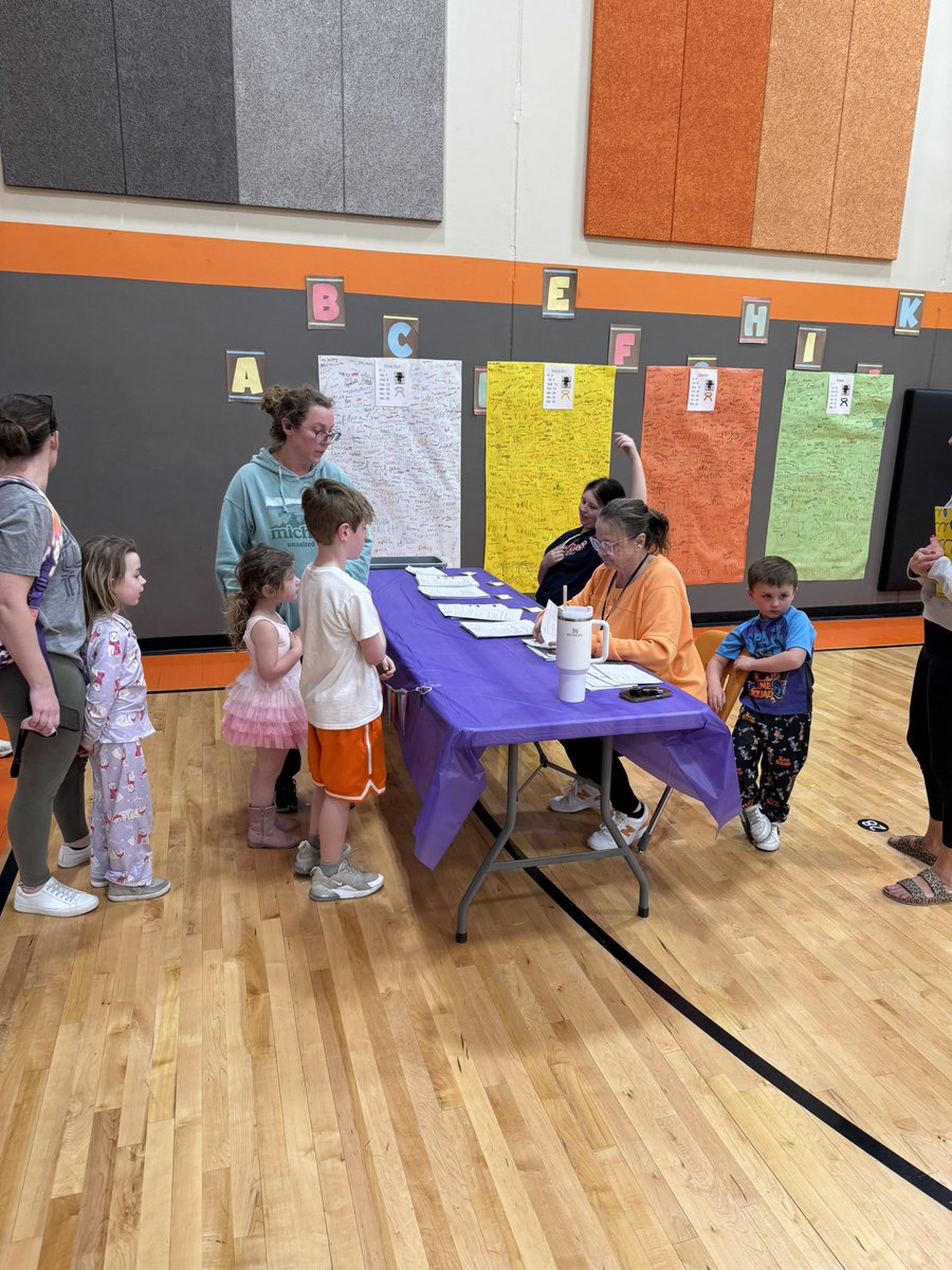 Mrs. Horstman tweet media