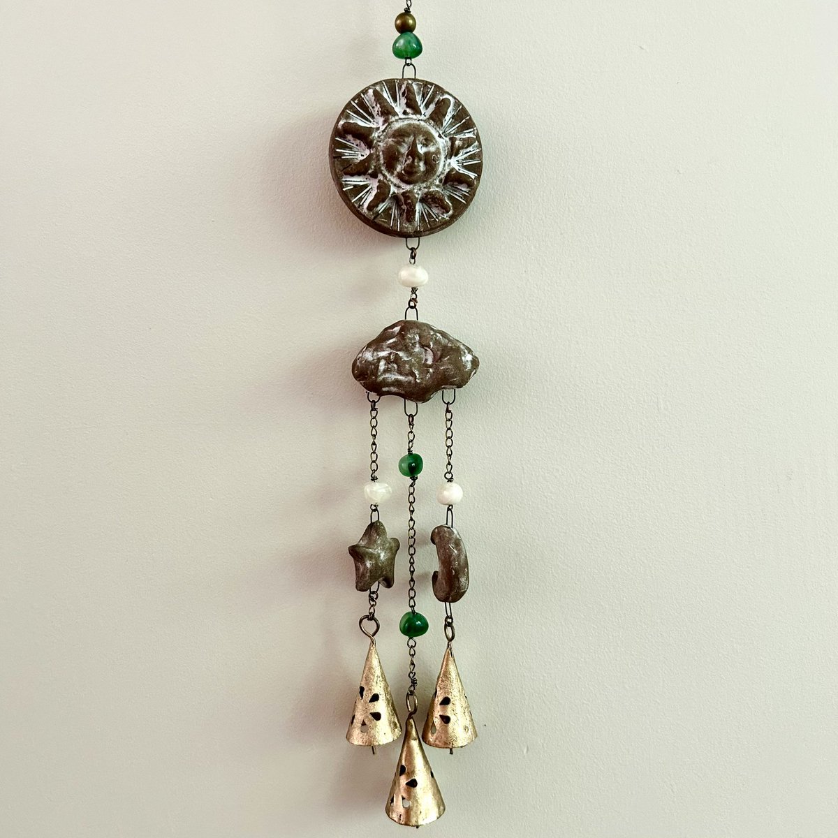 ZenCatPottery's tweet photo. Sun Moon & Star Wind Chime
https://t.co/cMrrm4h22j
#sunwindchime #ceramicwindchime #moonwindchime #hangingdecor #bohodecor #bohemiandecor #moonart #gardendecor #celestialart #ceramicsun https://t.co/KzPDAKhG3d