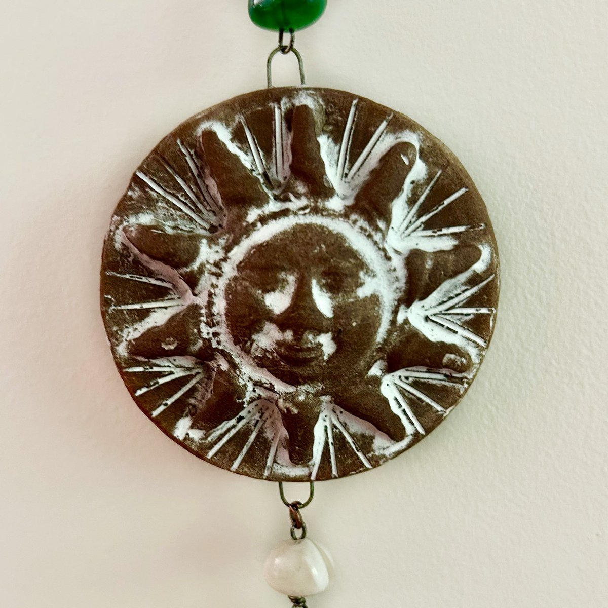 ZenCatPottery's tweet photo. Sun Moon & Star Wind Chime
https://t.co/cMrrm4h22j
#sunwindchime #ceramicwindchime #moonwindchime #hangingdecor #bohodecor #bohemiandecor #moonart #gardendecor #celestialart #ceramicsun https://t.co/KzPDAKhG3d