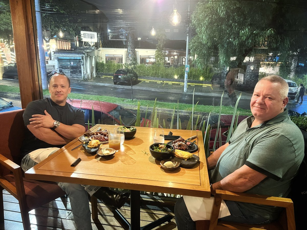 That’s a wrap! Back in Quito, engines off and parking brake set after a long day. Then two hours later? Enjoying a delicious steak with my First Officer Al. Good flight, good company, good conversation, good food… What else could you ask for?