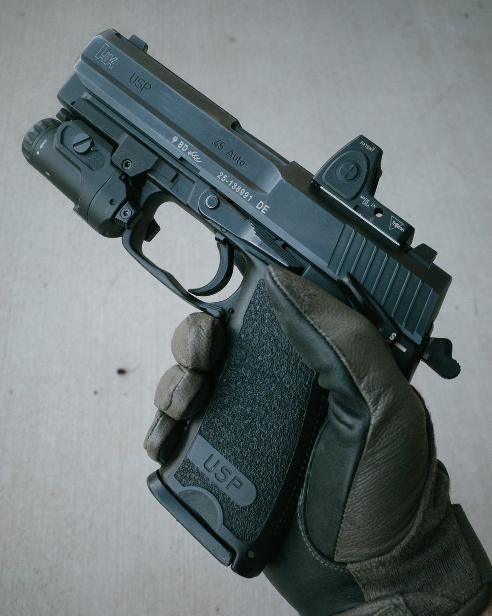GarandThumb1's tweet photo. I need photos of USP and I need them now https://t.co/ESBOeeZ6q7