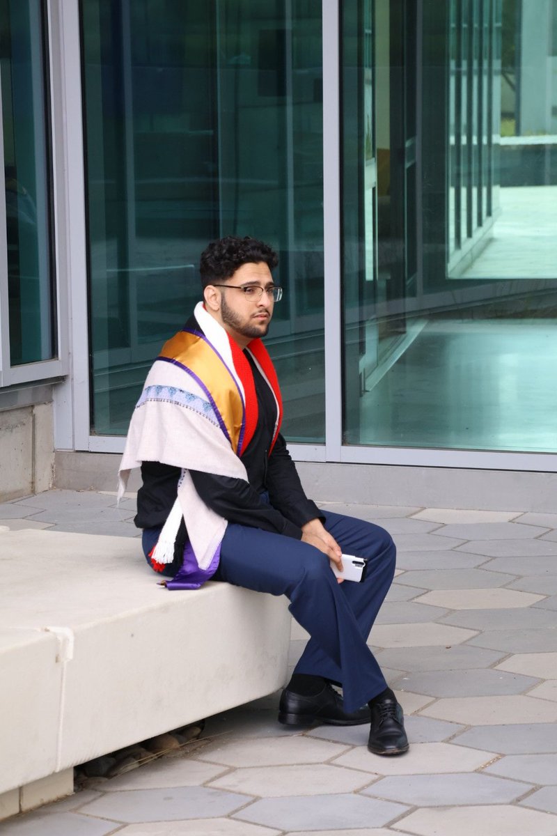 Yakkubbs's tweet photo. Don't post enough on here so heres a life update, i walked the stage last week :D Bachelors in CS from SFSU  🙏 https://t.co/JBrGP7bRto