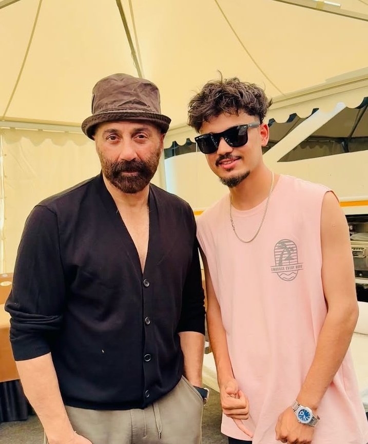 SunnyDeolFanHu's tweet image. #Border2 schedule wrap. 

@iamsunnydeol led #Border2 directed by #AnuragSingh will be released on 23rd Jan 2026

@Varun_dvn 

@diljitdosanjh @RealNidhiDutta