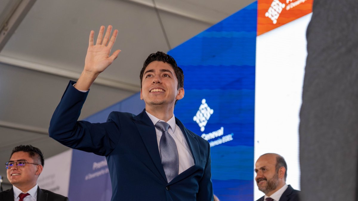 anahuacqro's tweet image. Orgullosos de ser sede del Premio CENEVAL 2025 🎓
483 galardonados pertenecen a la Red Anáhuac y 128 son parte de nuestro campus. ¡Este logro es suyo! Conoce más aquí 👉 linkedin.com/feed/update/ur…
#PremioCENEVAL #ExcelenciaEGEL #OrgulloAnáhuac #SomosAnáhuac