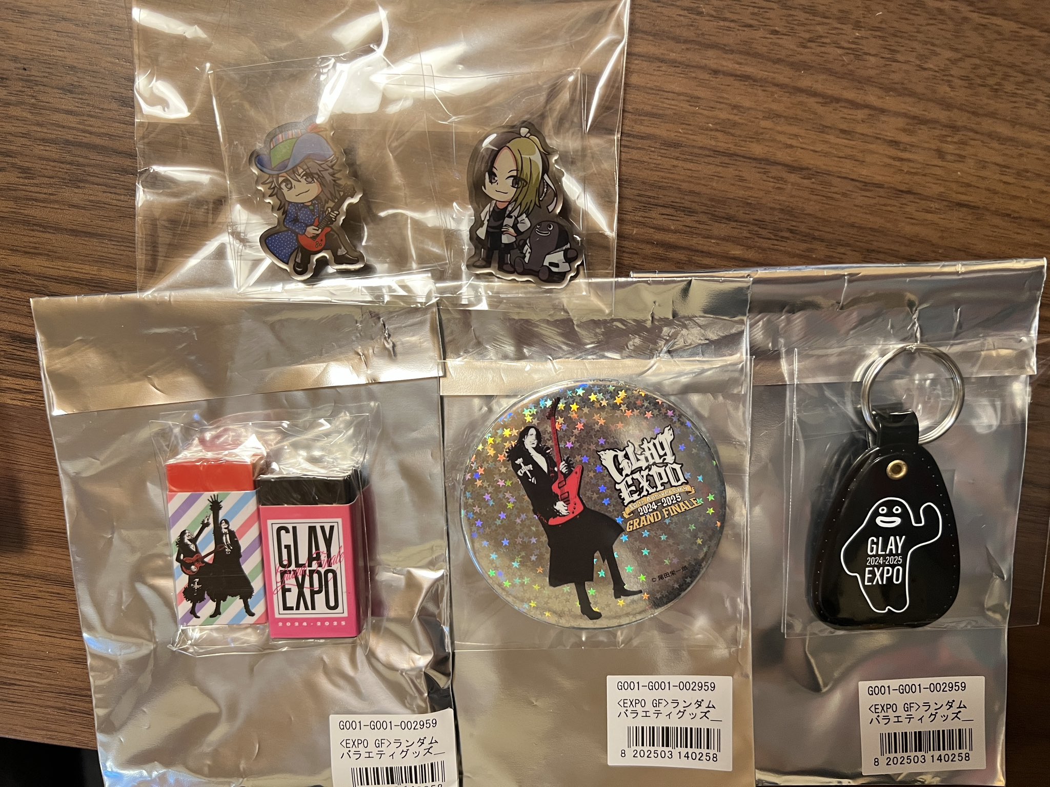 GLAY EXPO缶ランダムピンバッジ2個セット TERU JIRO GLAY EXPO缶 ピンバッジ TERU &JIRO - メルカリ