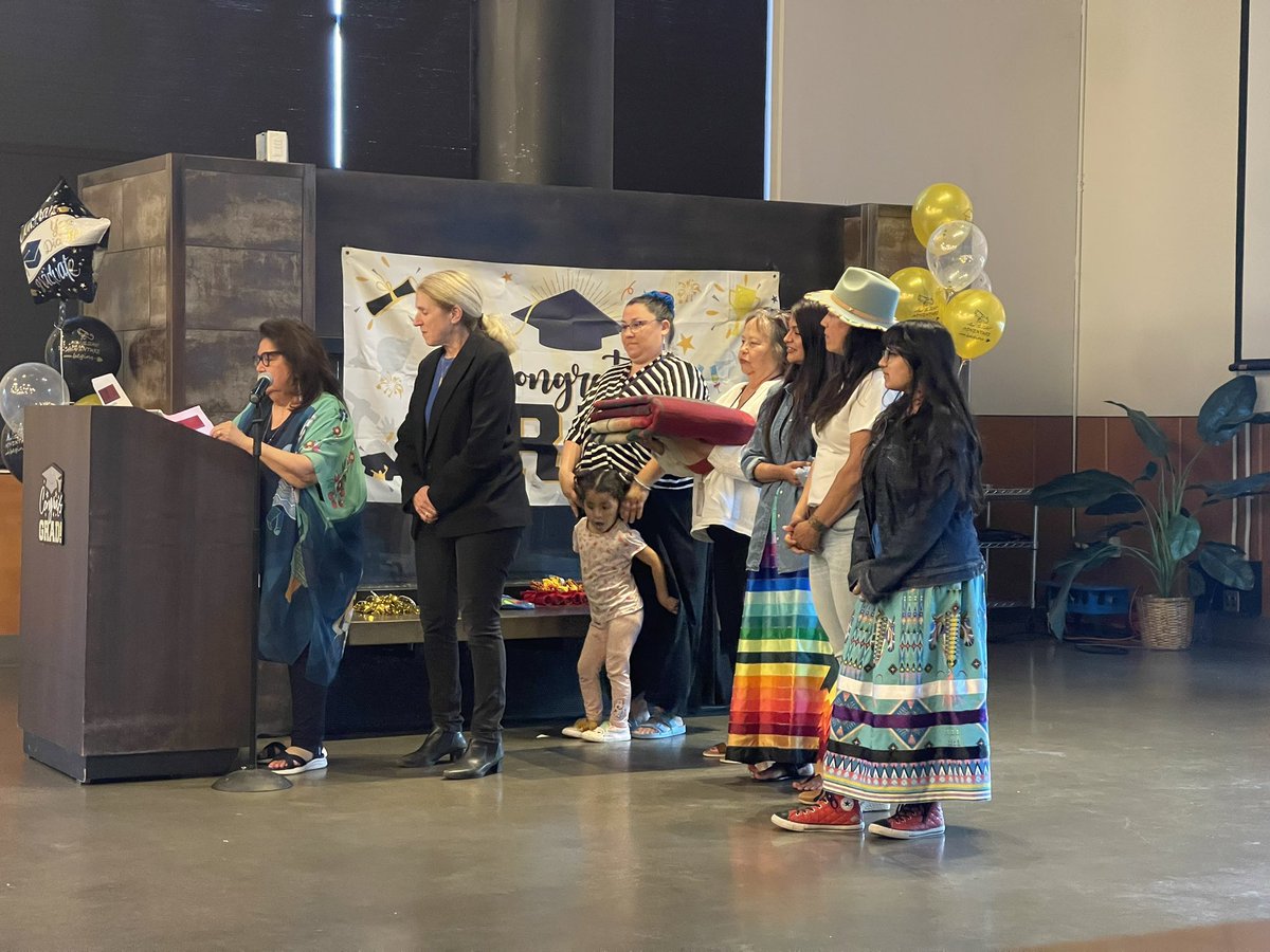 Seniors &amp; Stoles + <a href="/BrimJulia/">Julia Brim-Edwards</a> being honored at Honor Day hosted by Indian Education <a href="/PPSConnect/">Portland Public Schools</a> 🤩🙌🏾