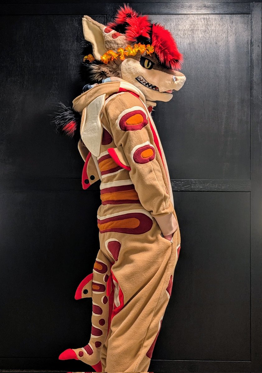 DizzignerClub's tweet image. Finished kigu for leopardshark on Bsky.